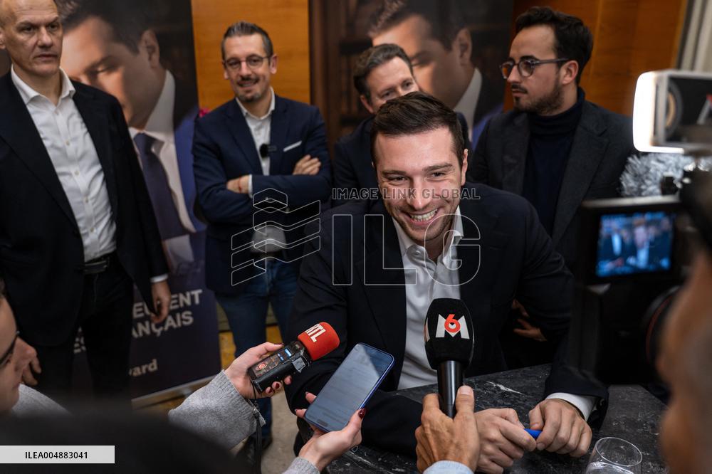 Jordan Bardella signs copies of his book Ce que veulent les Français - Nice