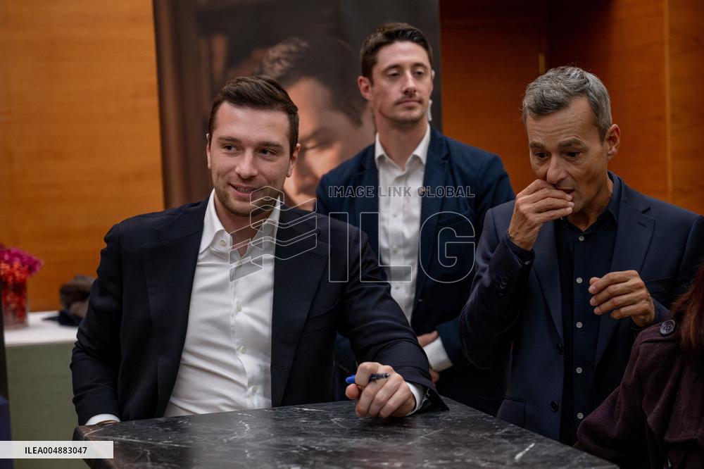 Jordan Bardella signs copies of his book Ce que veulent les Français - Nice