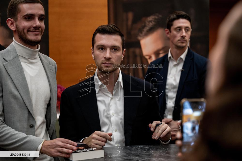 Jordan Bardella signs copies of his book Ce que veulent les Français - Nice