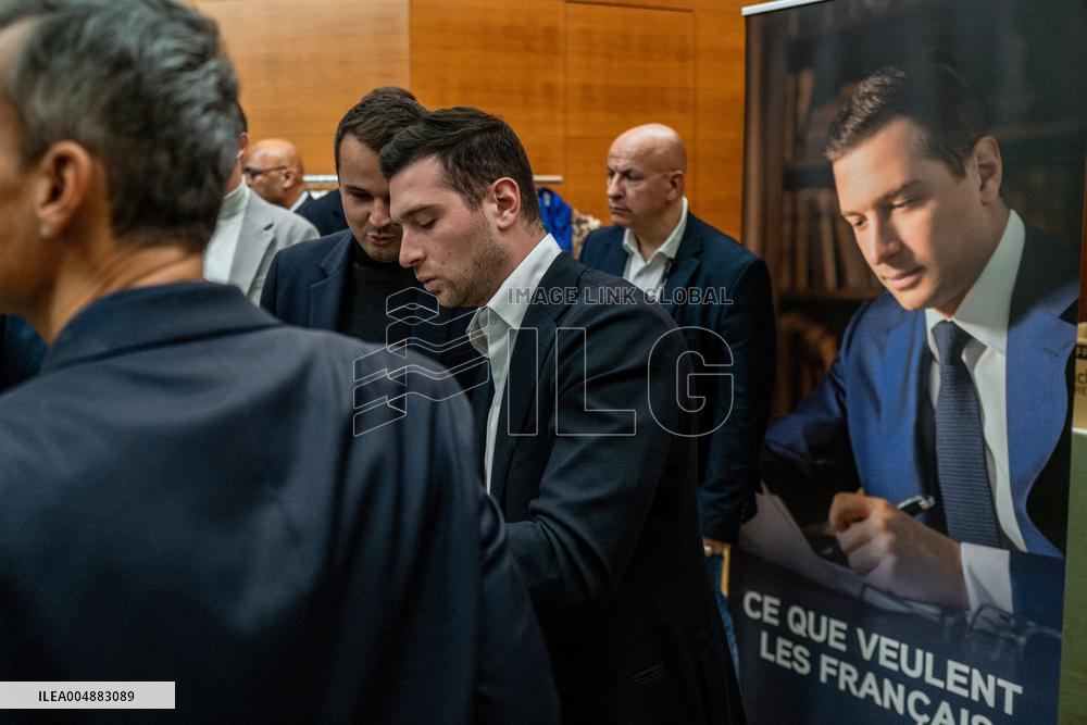 Jordan Bardella signs copies of his book Ce que veulent les Français - Nice