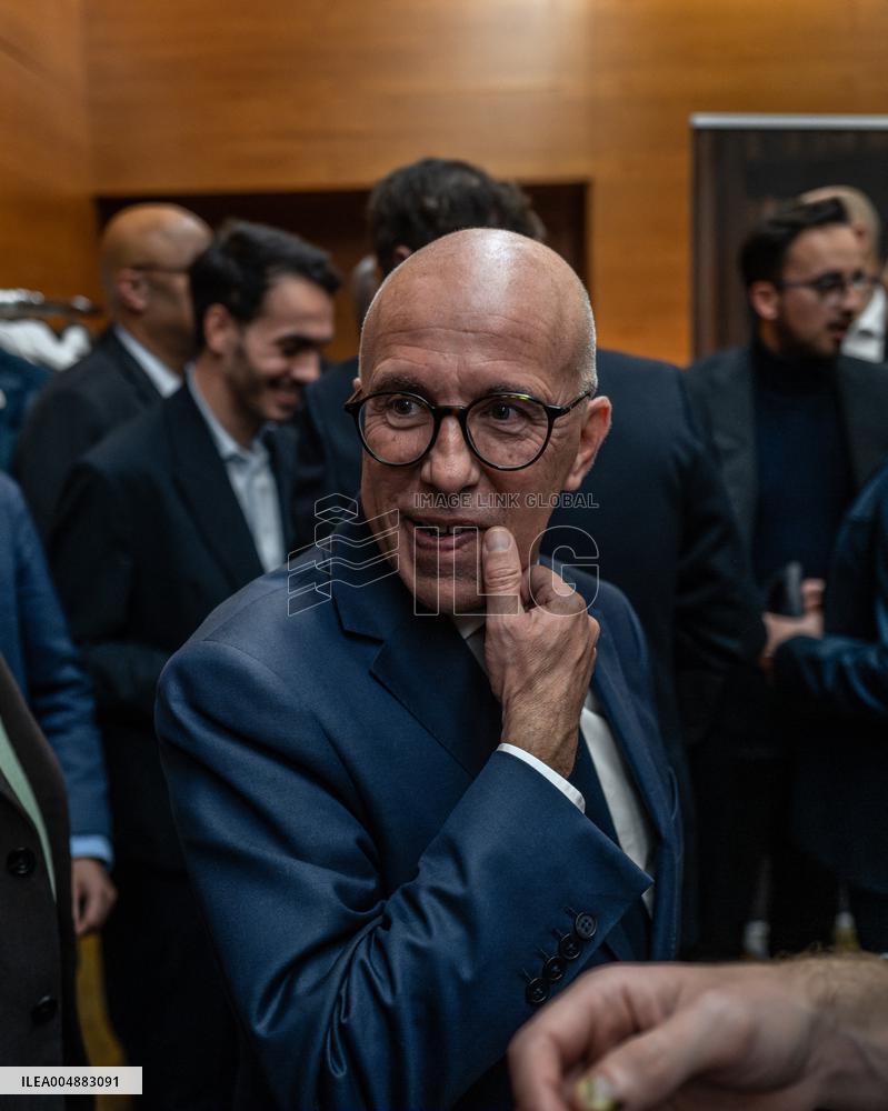 Jordan Bardella signs copies of his book Ce que veulent les Français - Nice