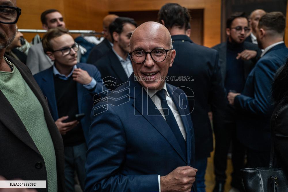 Jordan Bardella signs copies of his book Ce que veulent les Français - Nice