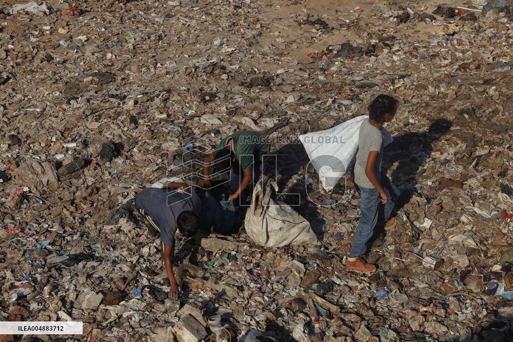 Gaza Scrap Search Amid Crisis
