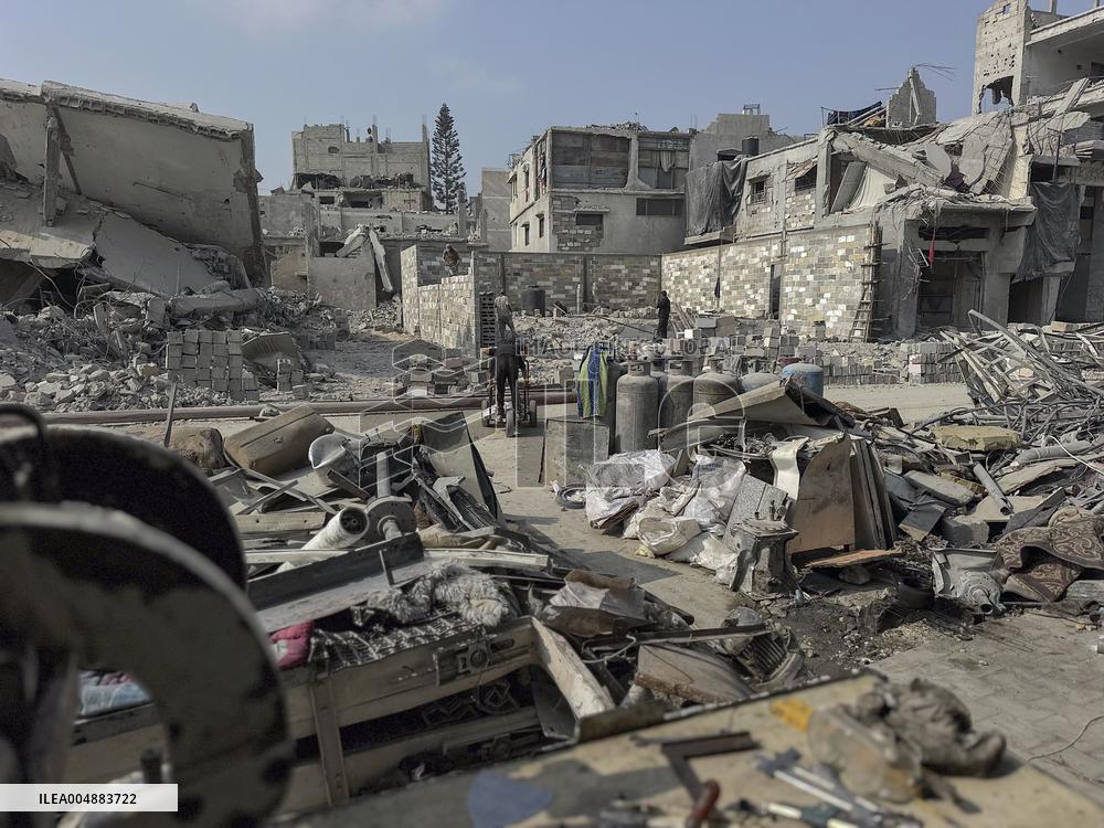 Gaza Man Rebuilds Bombed Bakery - Gaza Strip