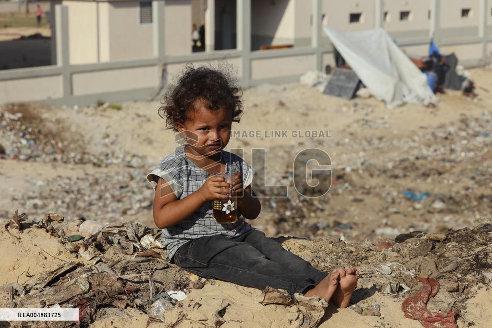 Gaza Scrap Search Amid Crisis