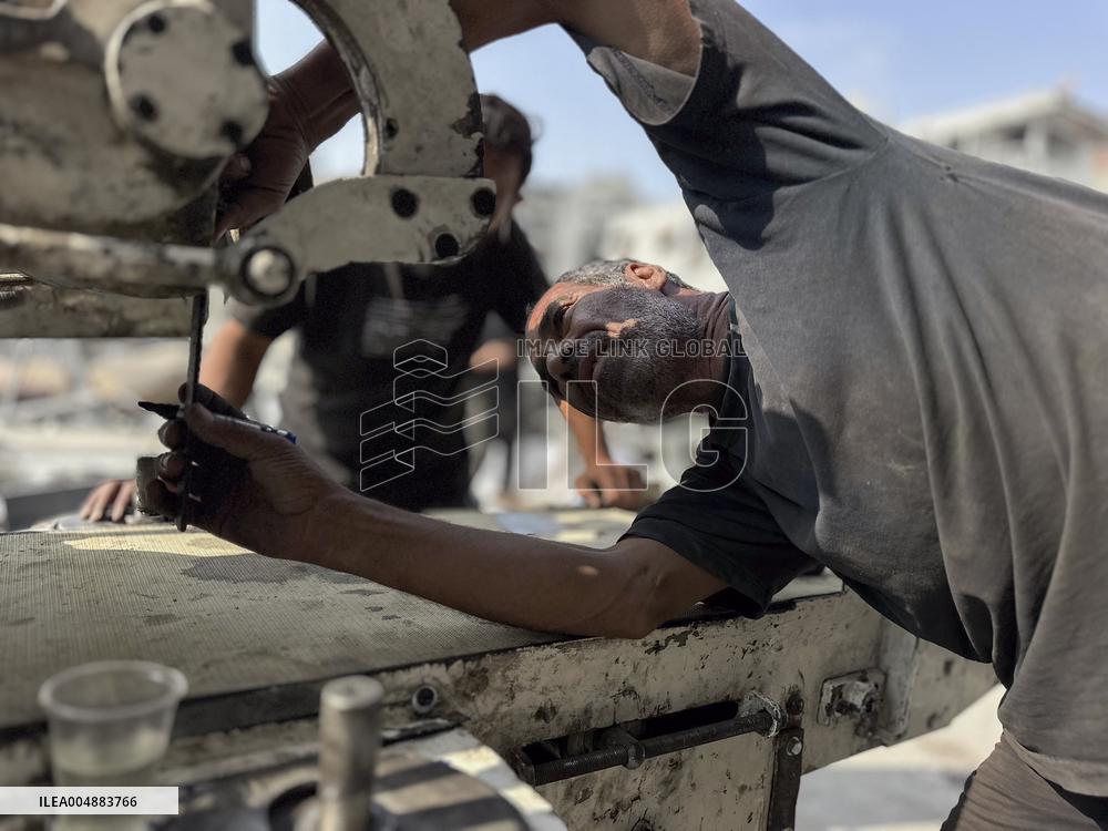 Gaza Man Rebuilds Bombed Bakery - Gaza Strip