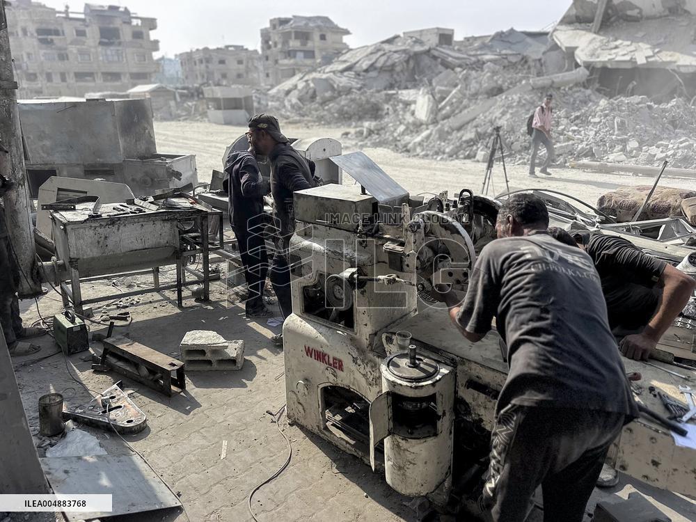 Gaza Man Rebuilds Bombed Bakery - Gaza Strip