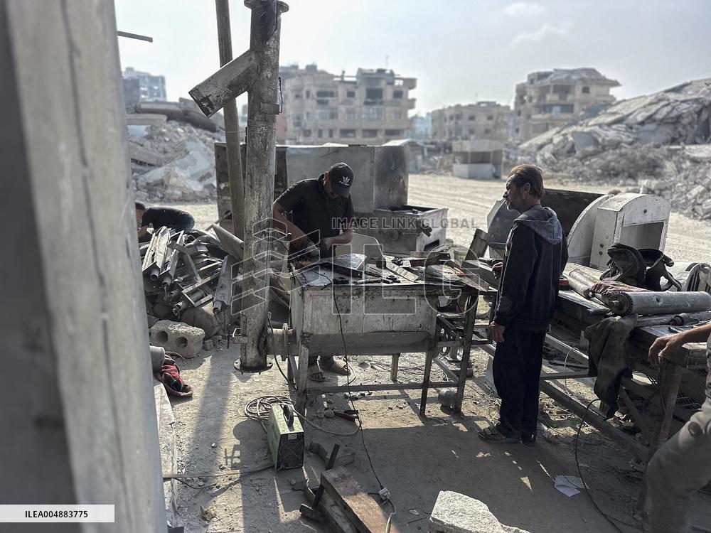 Gaza Man Rebuilds Bombed Bakery - Gaza Strip