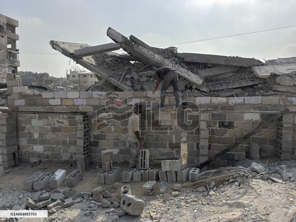 Gaza Man Rebuilds Bombed Bakery - Gaza Strip