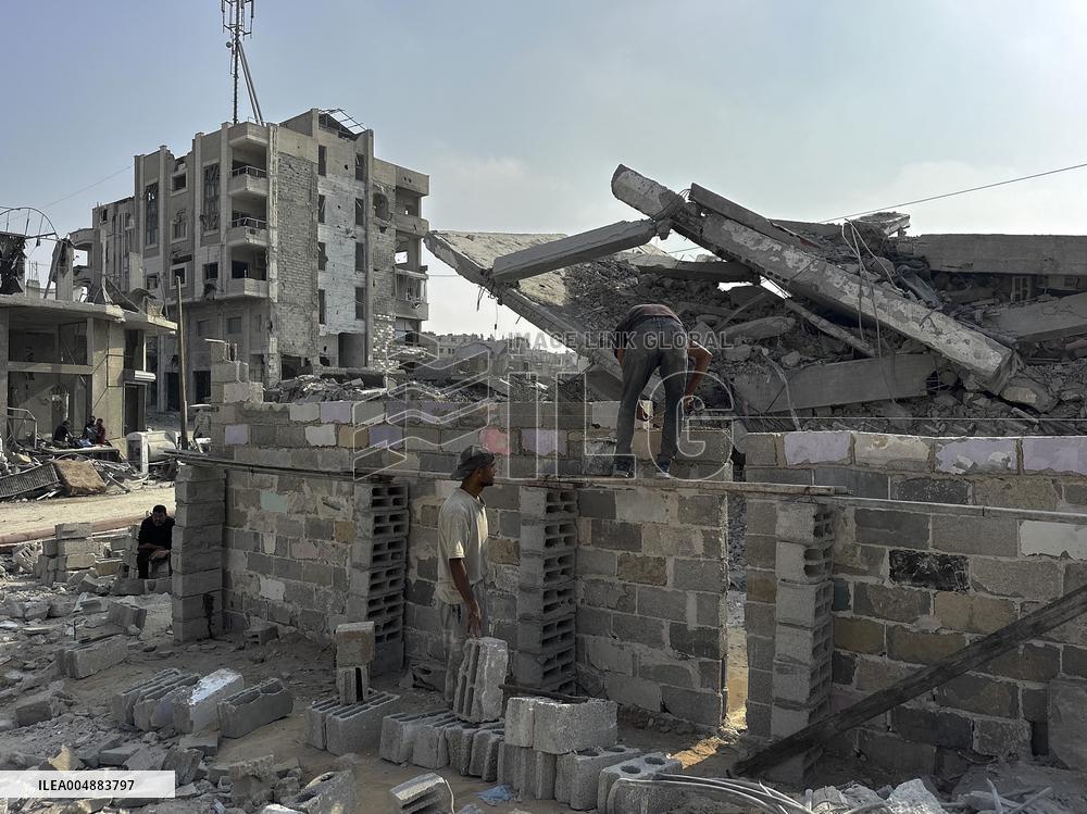 Gaza Man Rebuilds Bombed Bakery - Gaza Strip