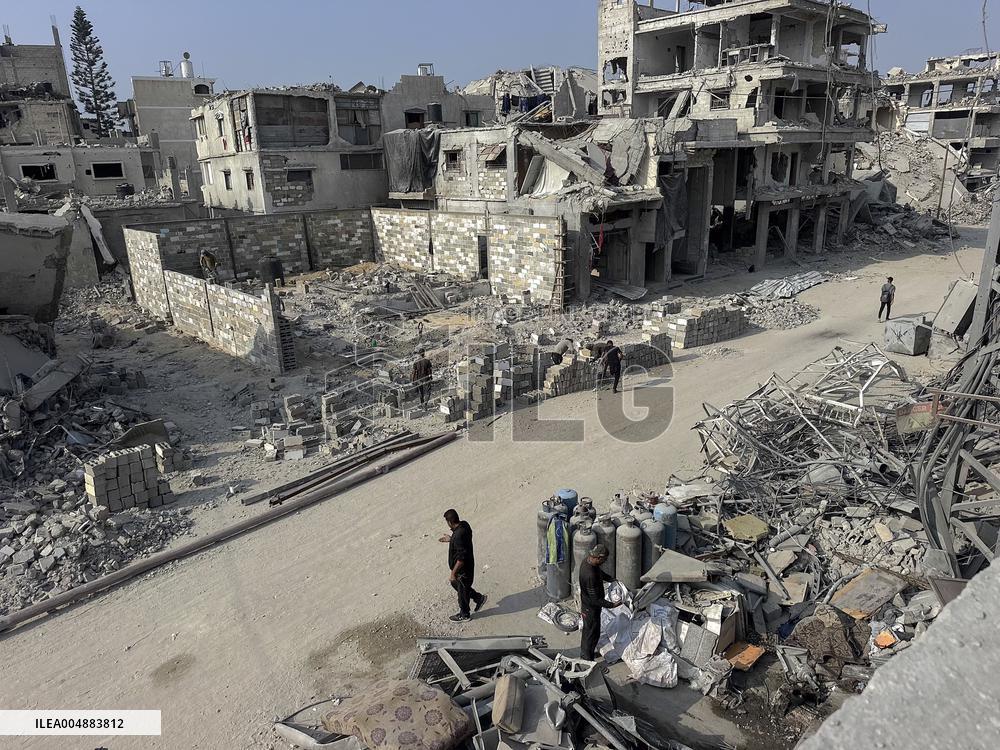 Gaza Man Rebuilds Bombed Bakery - Gaza Strip
