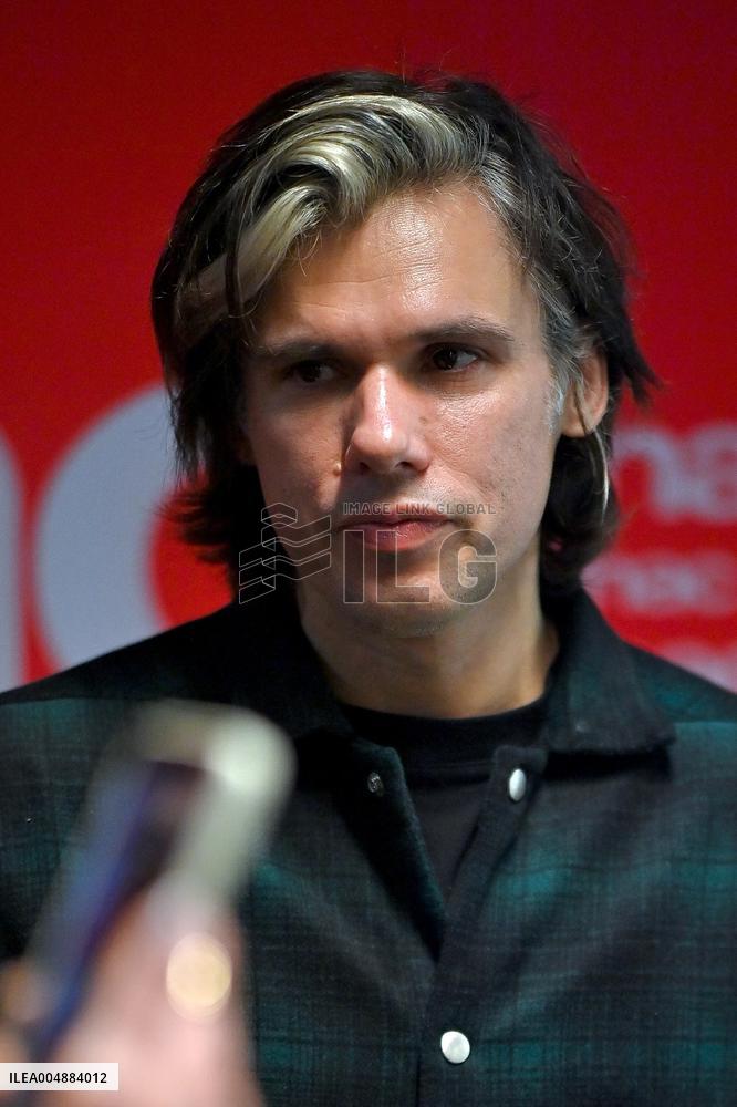 Orelsan dedicaces Caen. FC