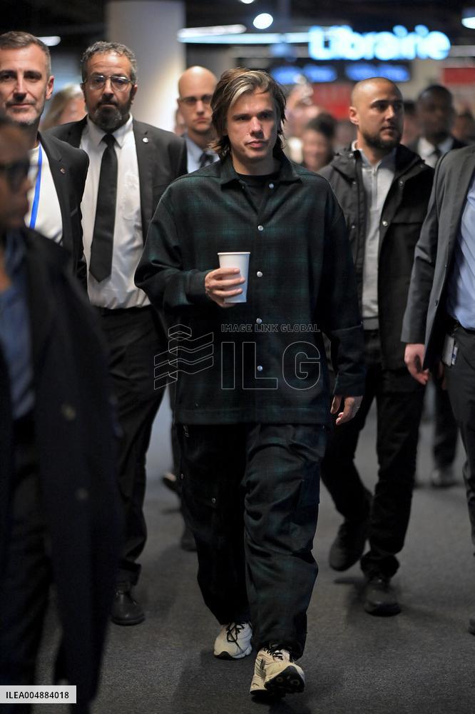 Orelsan dedicaces Caen. FC