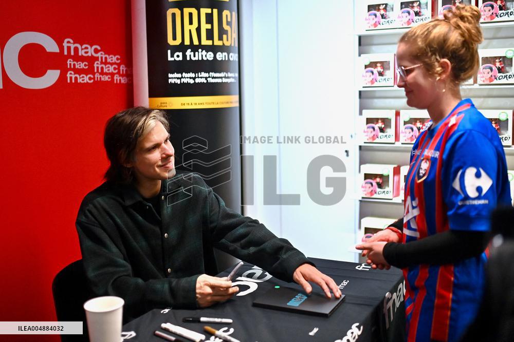 Orelsan dedicaces Caen. FC