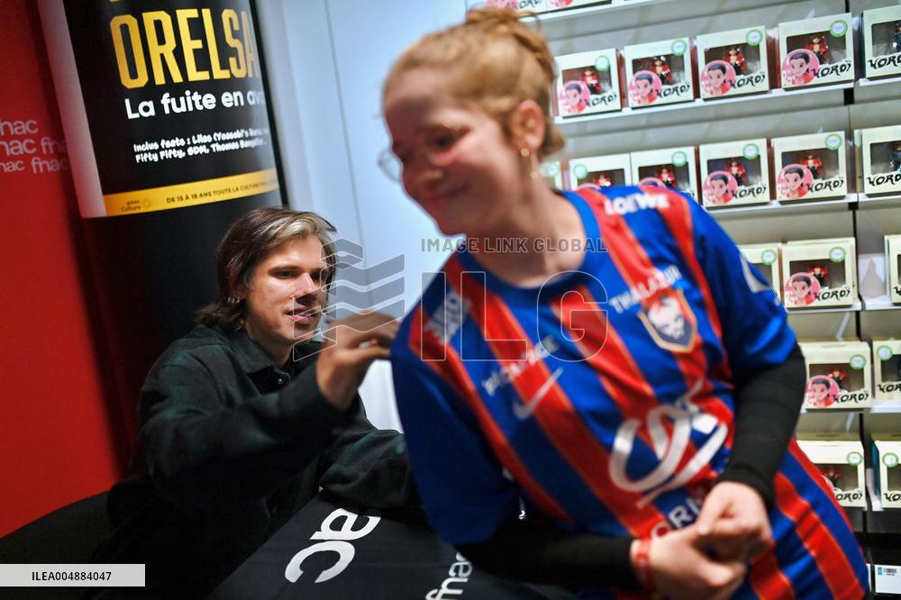 Orelsan dedicaces Caen. FC