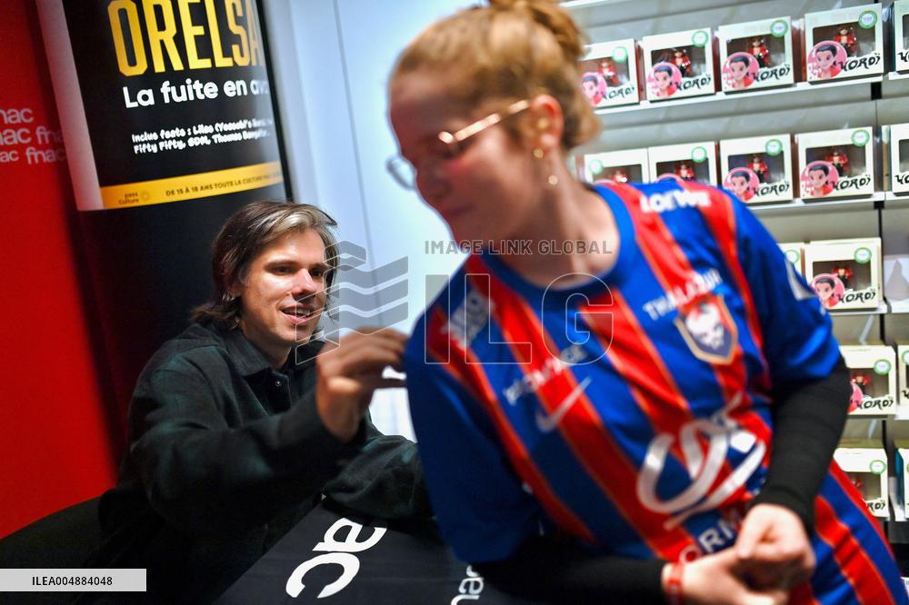 Orelsan dedicaces Caen. FC