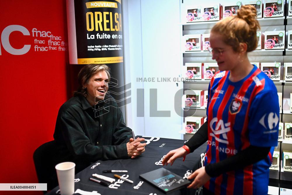Orelsan dedicaces Caen. FC