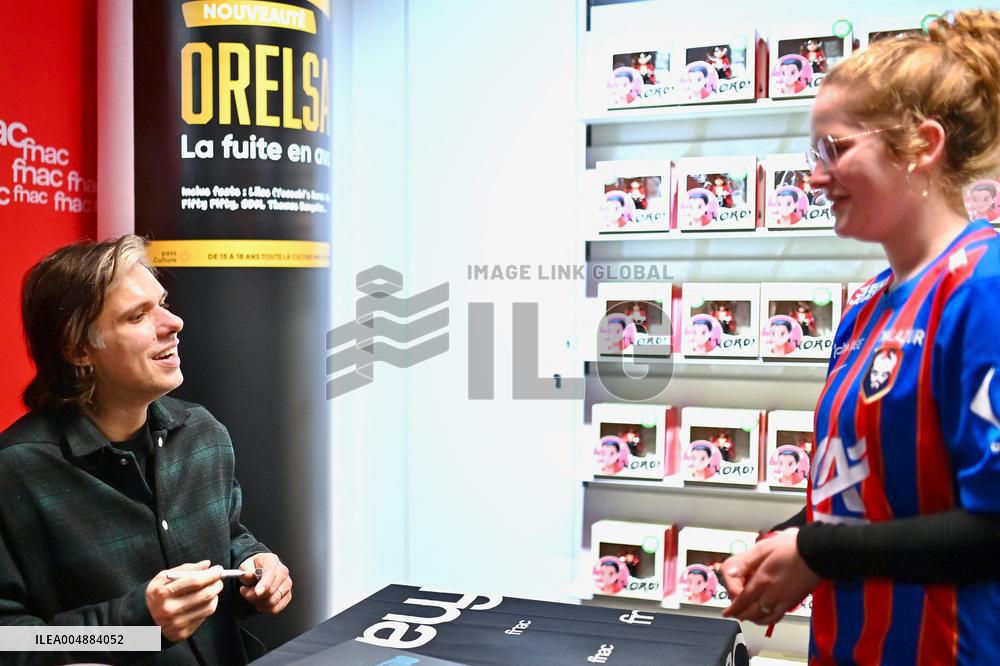 Orelsan dedicaces Caen. FC