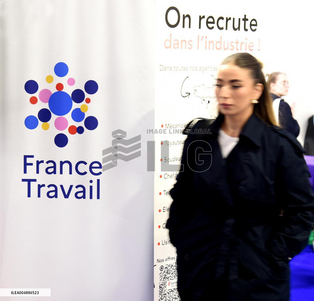 Forum for employment on Place de la Concorde in Paris