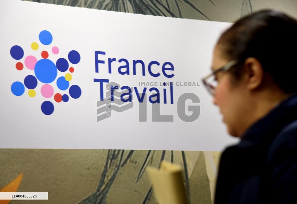 Forum for employment on Place de la Concorde in Paris