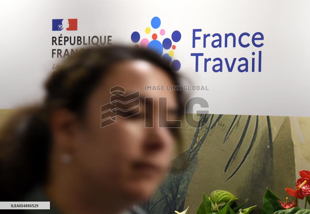 Forum for employment on Place de la Concorde in Paris