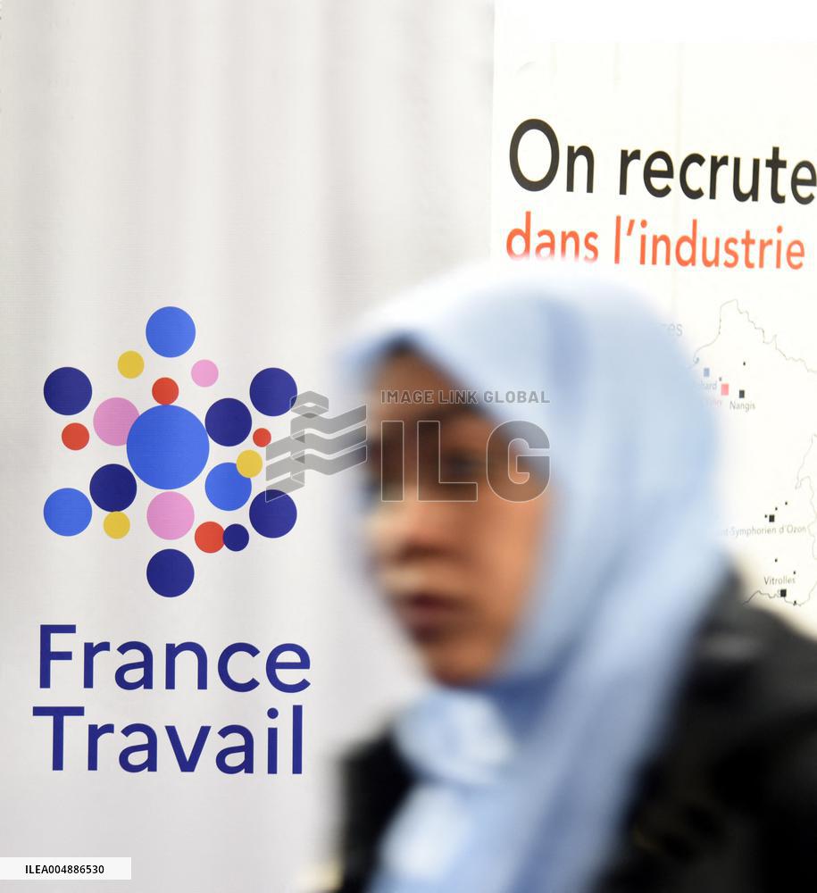 Forum for employment on Place de la Concorde in Paris