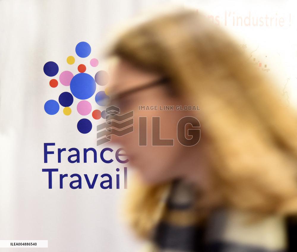 Forum for employment on Place de la Concorde in Paris