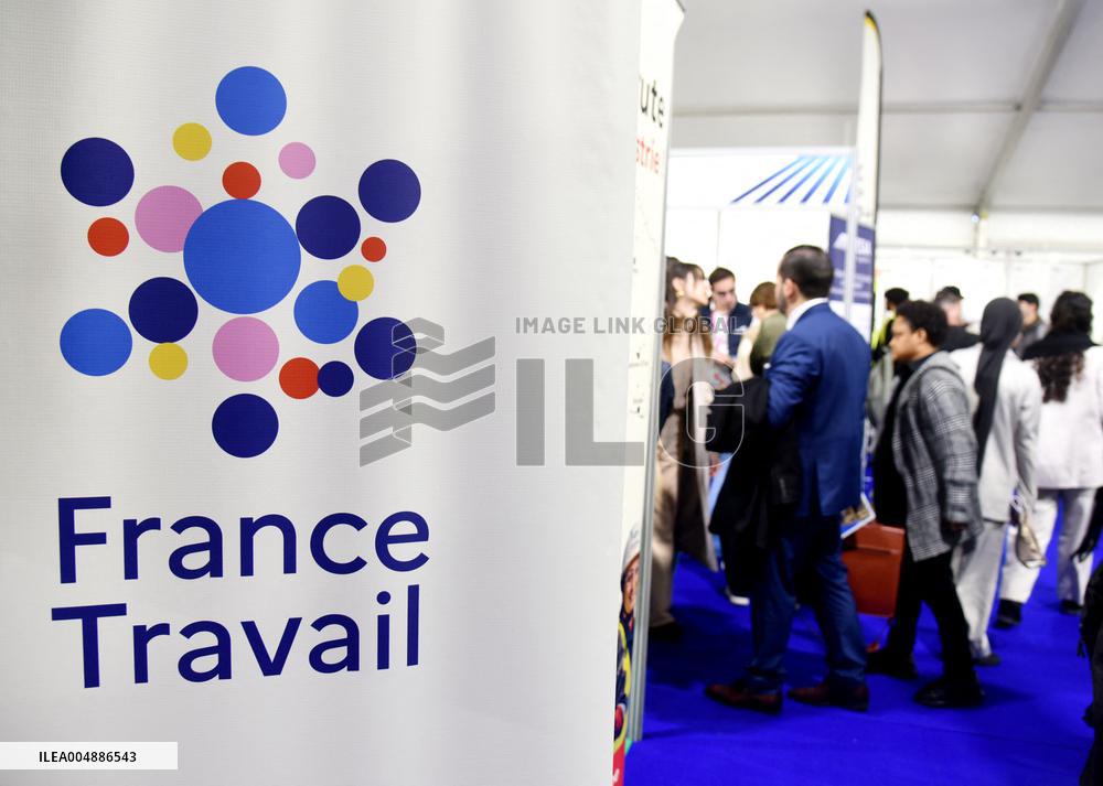 Forum for employment on Place de la Concorde in Paris