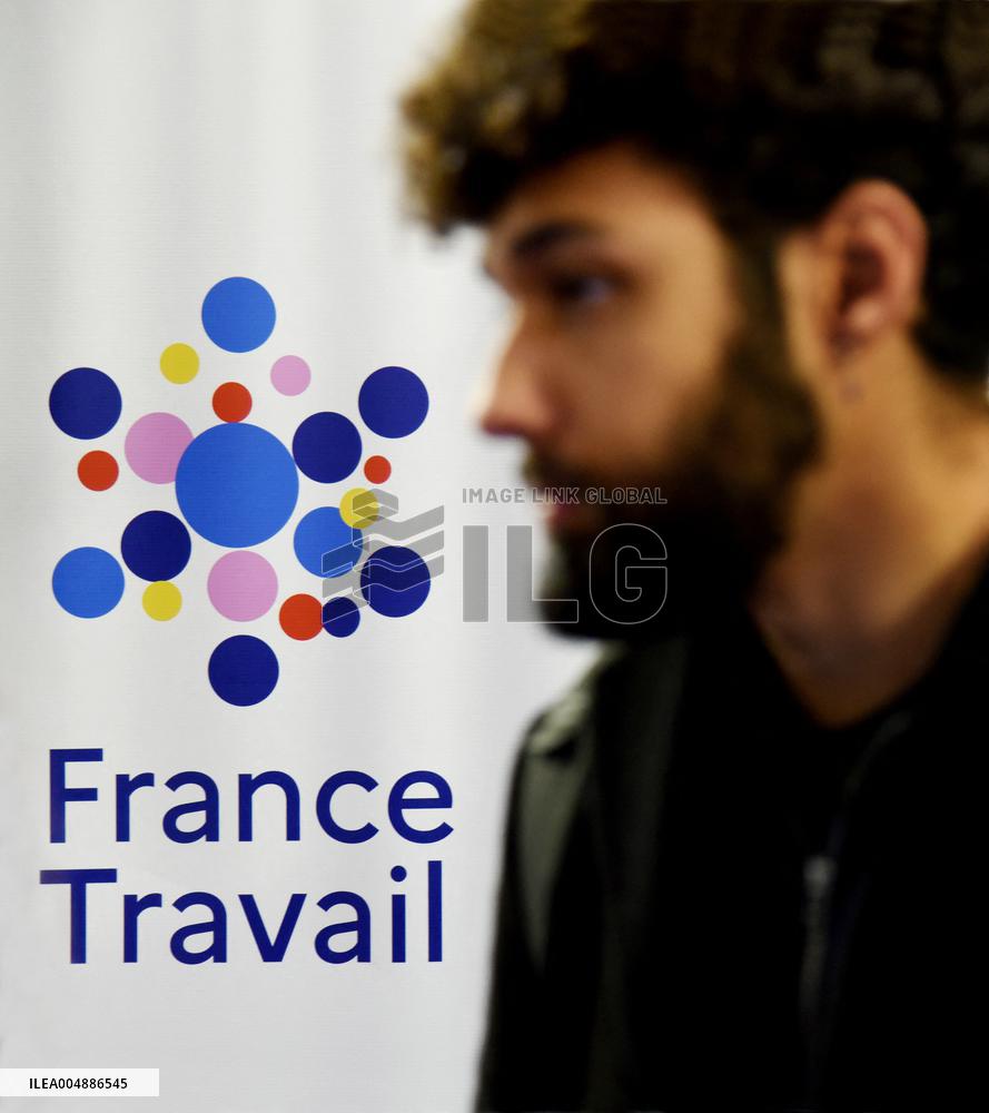 Forum for employment on Place de la Concorde in Paris