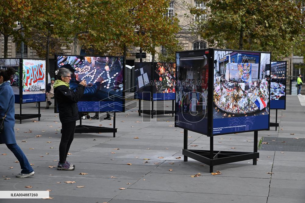 Dix ans apres les attentats du 13 Novembre, les Parisiens se recueillent place de la Republique.