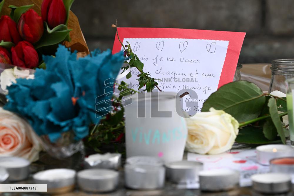 Dix ans apres les attentats du 13 Novembre, les Parisiens se recueillent place de la Republique.