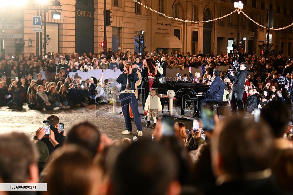 Christmas Lights Illuminate Faubourg Saint Honore - Paris