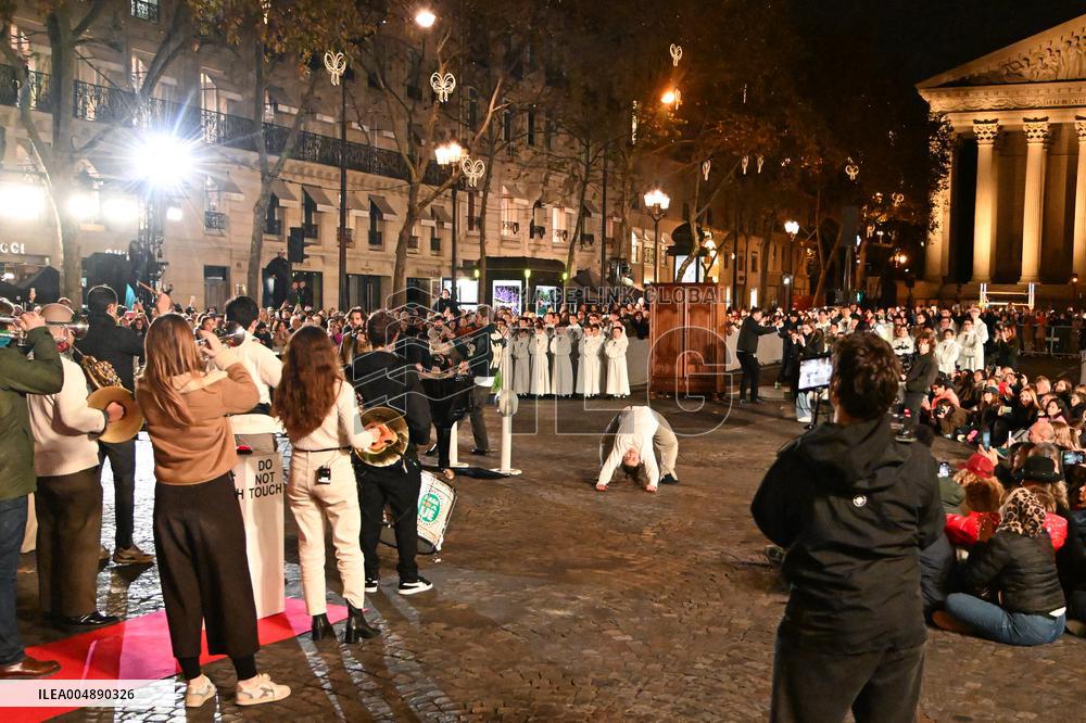 Christmas Lights Illuminate Faubourg Saint Honore - Paris