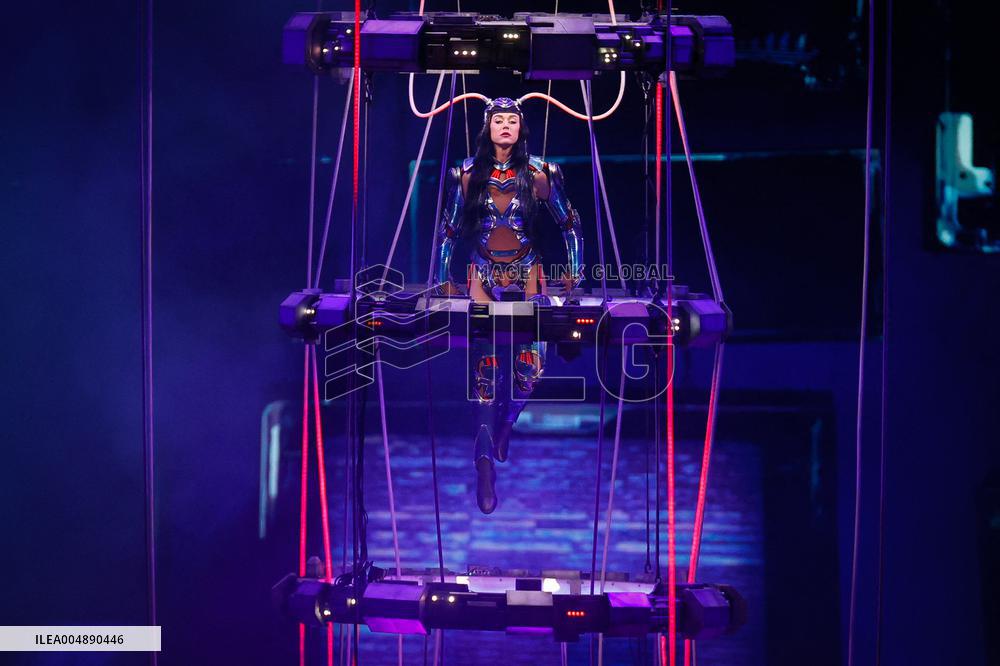 Katy Perry Performs in Barcelona