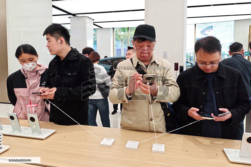 Huawei Mate 70 Air Phone