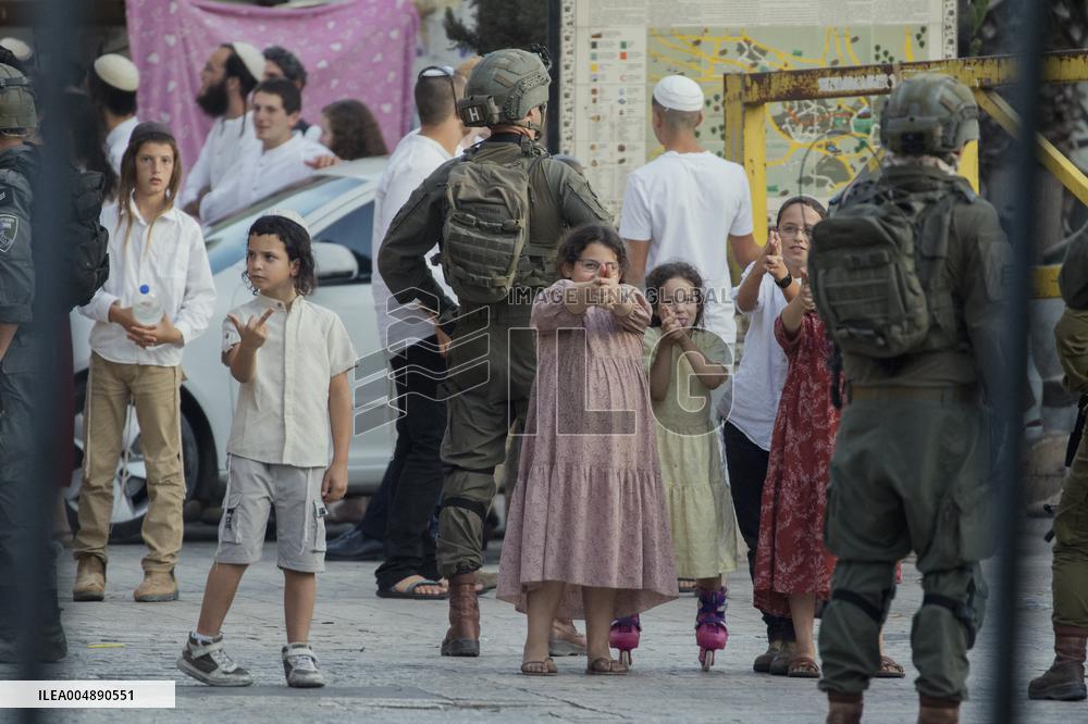 Settlers Storm Hebron Old City - Palestine