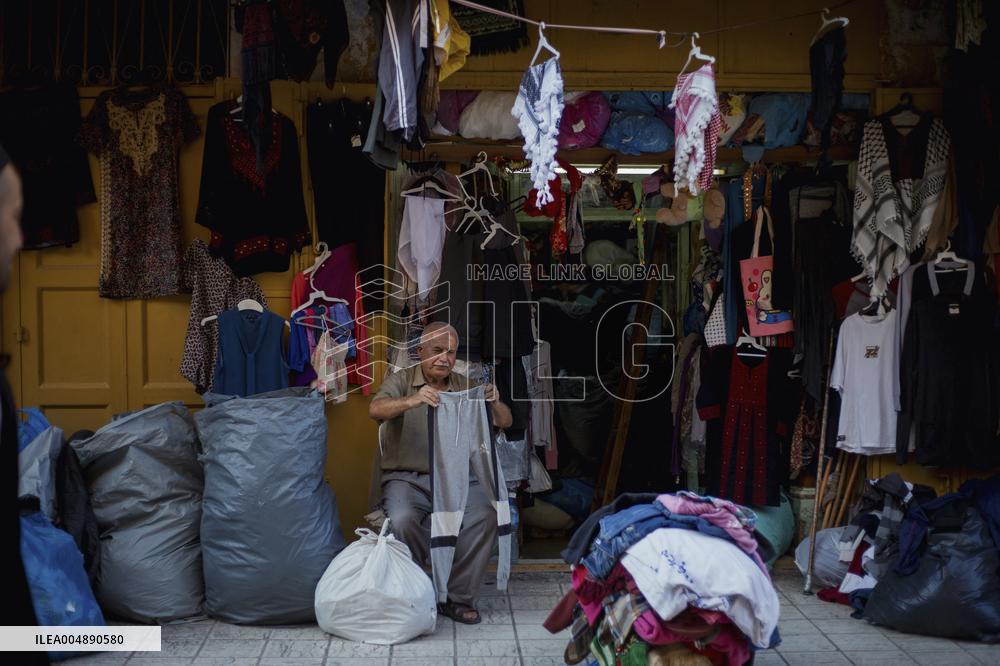 Settlers Storm Hebron Old City - Palestine
