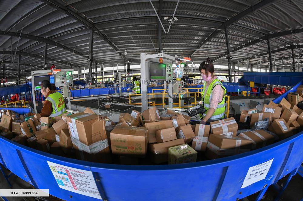 Courier Logistics