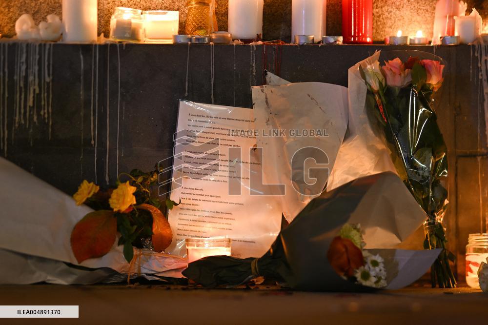 Tribute to November 13 at Republique Square - Paris