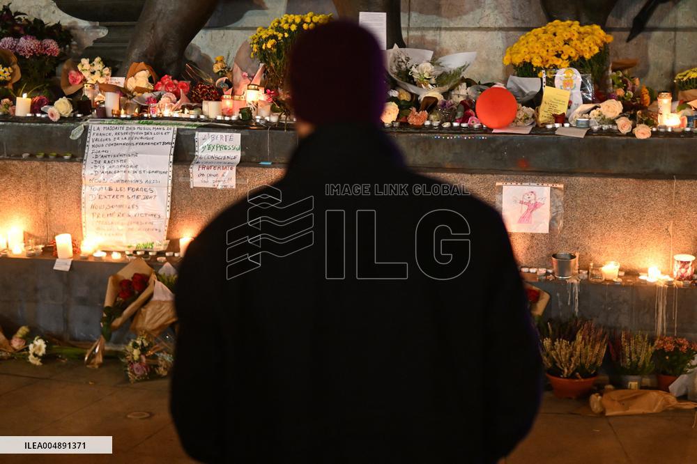 Tribute to November 13 at Republique Square - Paris