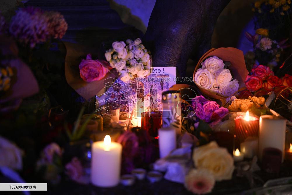 Tribute to November 13 at Republique Square - Paris