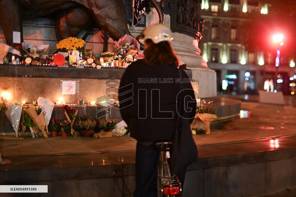 Tribute to November 13 at Republique Square - Paris