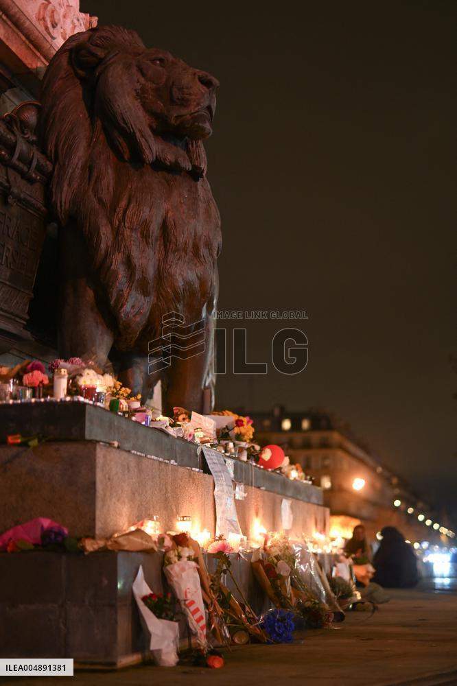 Tribute to November 13 at Republique Square - Paris