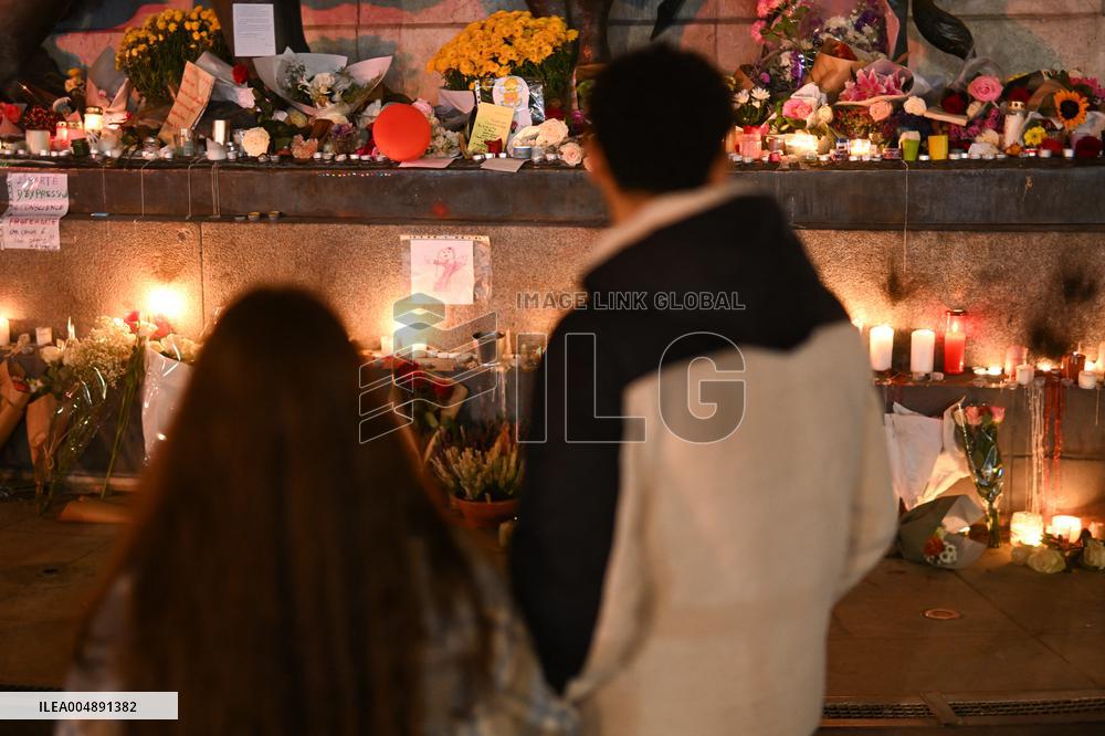 Tribute to November 13 at Republique Square - Paris