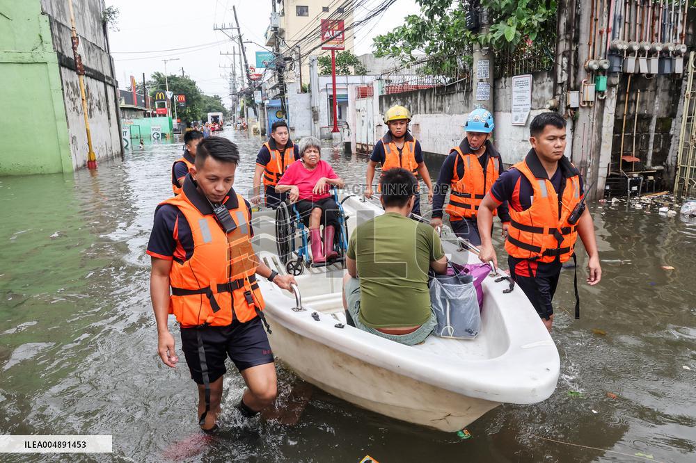 Super Typhoon Fung-Wong Evacuation - Philippines