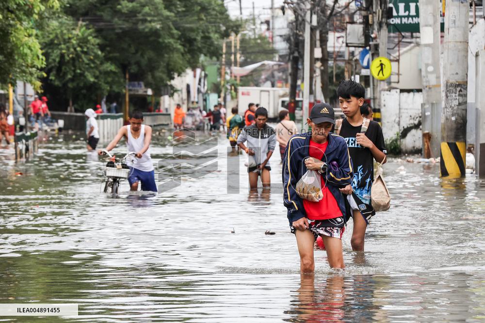 Super Typhoon Fung-Wong Evacuation - Philippines
