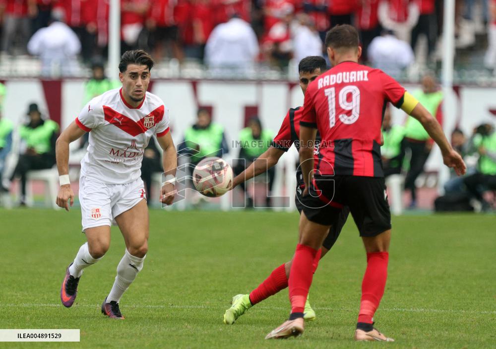 Algerian Ligue 1 Championship - CR Belouizda v USM Alger