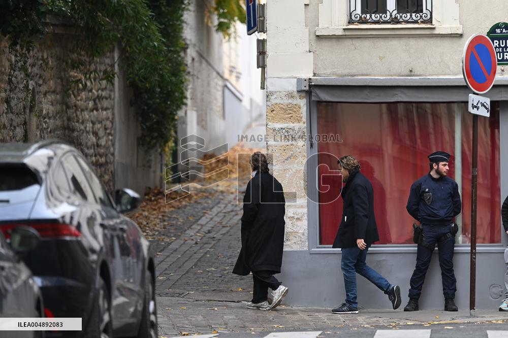 Former French President Nicolas Sarkozy Arriving At His Residence - Paris