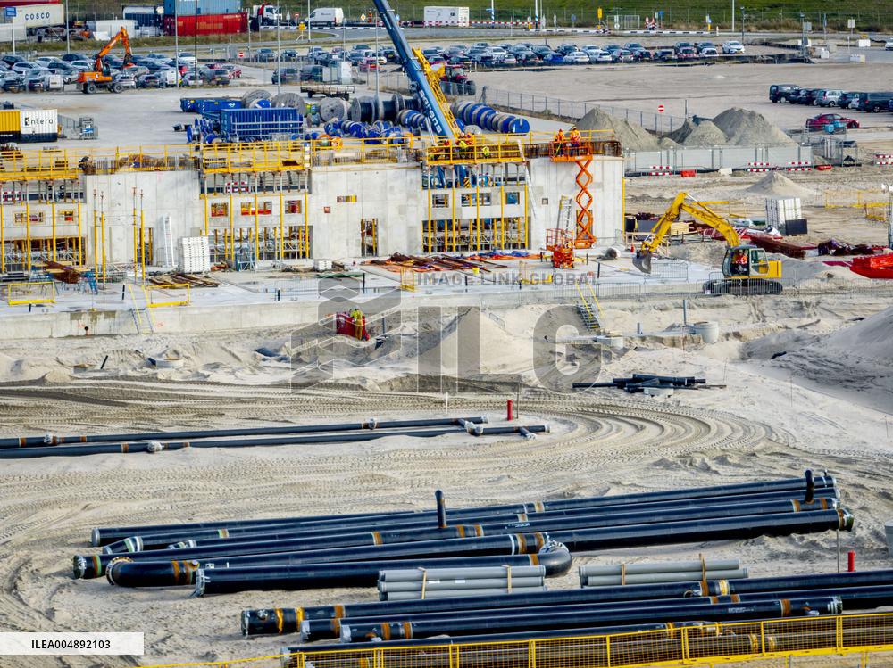 Illustration - Port of Rotterdam - Netherlands