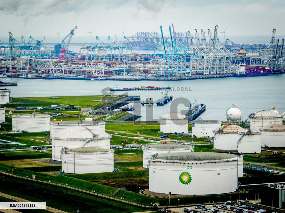 Illustration - Port of Rotterdam - Netherlands